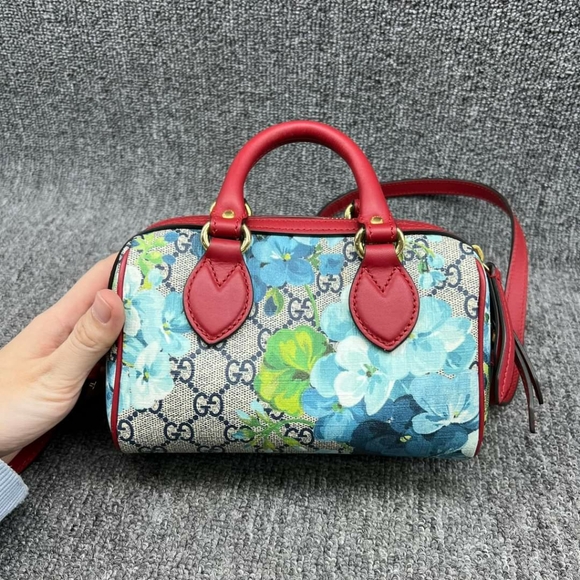 100% Authentic GUCCI Boston Blue&Red Blooms Canvas Satchel 650-102224 - Picture 3 of 16